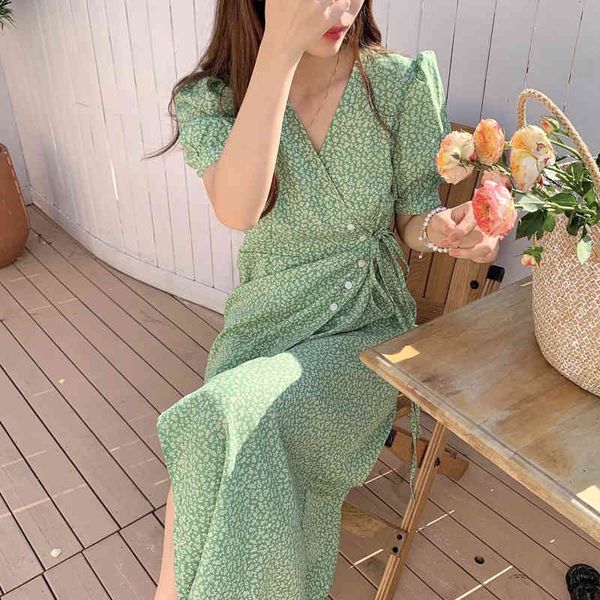 korean summer womens puff sleeve v-neck button floral dress elegant sweet chiffon kawaii pleated dress, Black;gray
korean summer womens puff sleeve v-neck button floral dress elegant sweet chiffon kawaii pleated dress, Black;gray