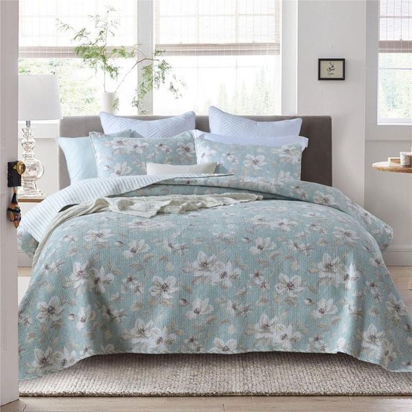 chausub bedspread quilt set 3pcs blue coverlets flowers cotton bed cover with 2*pillowcase queen size summer blanket on bed
chausub bedspread quilt set 3pcs blue coverlets flowers cotton bed cover with 2*pillowcase queen size summer blanket on bed