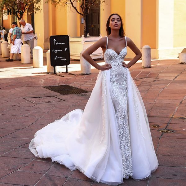 2021 designer mermaid wedding dresses with removable train vestido de noiva sereia spaghetti straps lace appliqued lace gowns, White
2021 designer mermaid wedding dresses with removable train vestido de noiva sereia spaghetti straps lace appliqued lace gowns, White