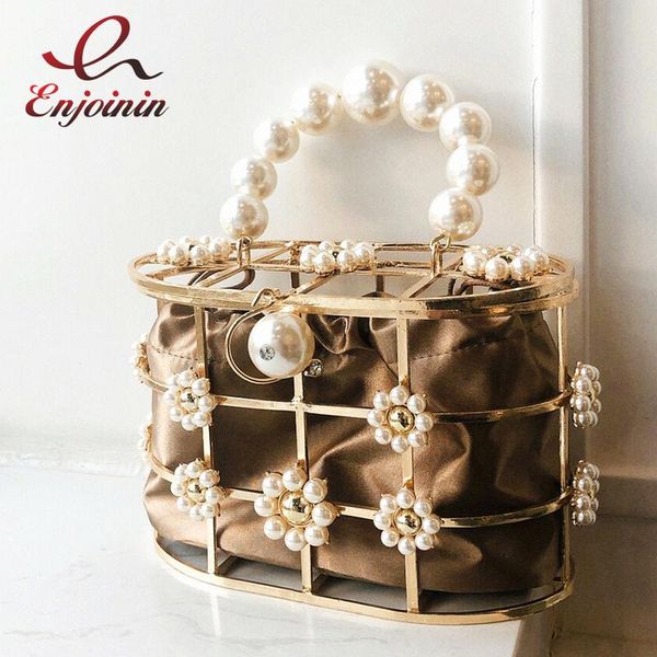 new luxury metal iron basket pearl diamond fashion women party tote bag dinner bag female hollow purse bolsa designer
new luxury metal iron basket pearl diamond fashion women party tote bag dinner bag female hollow purse bolsa designer