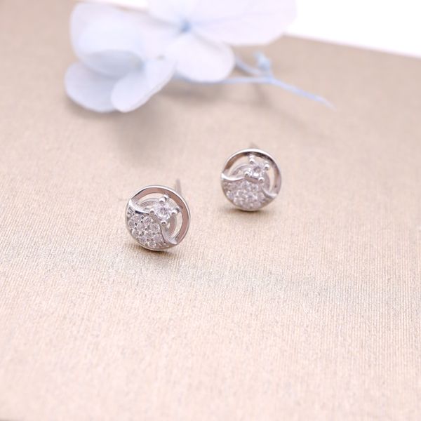 hengsheng s925 silver cross-border one product dropshipping snow mountain fashion korean style simple zircon stud earrings for women, Golden
hengsheng s925 silver cross-border one product dropshipping snow mountain fashion korean style simple zircon stud earrings for women, Golden