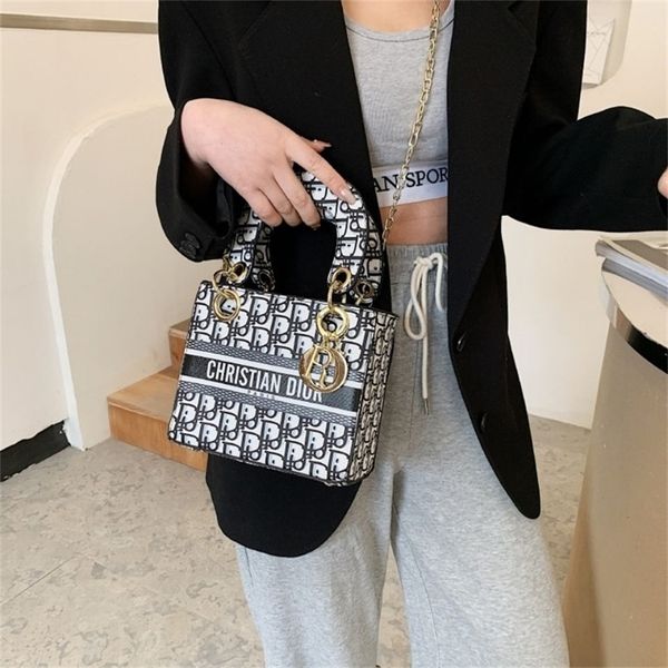 factory store shop graffiti princess bag shaped pendant fashion one shoulder messenger hand thousand grid printed with
factory store shop graffiti princess bag shaped pendant fashion one shoulder messenger hand thousand grid printed with