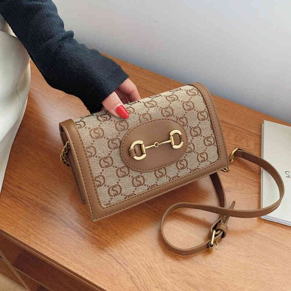 2022 latest models handbag wholesale high sense chain square small mobile phone bag women's versatile one shoulder bag
2022 latest models handbag wholesale high sense chain square small mobile phone bag women's versatile one shoulder bag