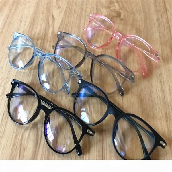 1 pc blue light blocking spectacles anti eyestrain decorative glasses light computer radiation protection eyewear 2020 new, White;black
1 pc blue light blocking spectacles anti eyestrain decorative glasses light computer radiation protection eyewear 2020 new, White;black