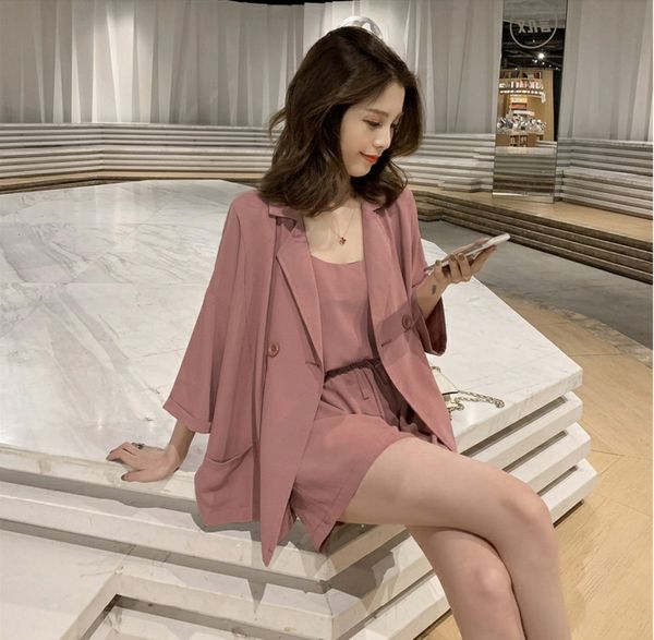 женская новая весна и лето случайных blazer suspender шорт комплект жир мм три куска костюма брюки suitsuspender брюки setsuit sh3im, Gray
женская новая весна и лето случайных blazer suspender шорт комплект жир мм три куска костюма брюки suitsuspender брюки setsuit sh3im, Gray