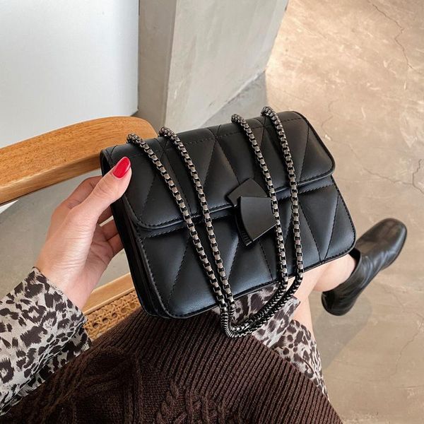 2021 winter new chain bag fashion shoulder bag ladies casual messenger luxury designer female chain mobile phone
2021 winter new chain bag fashion shoulder bag ladies casual messenger luxury designer female chain mobile phone