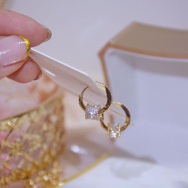 new design exquisite zircon transfer bead micro-set earrings for women, Golden;silver
new design exquisite zircon transfer bead micro-set earrings for women, Golden;silver