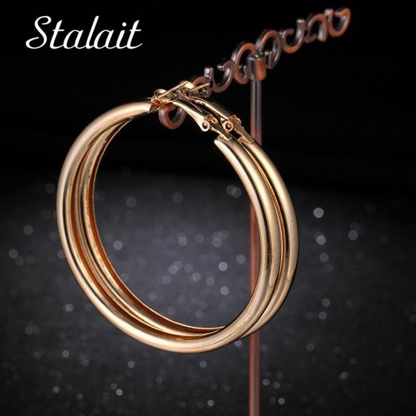 large thick gold/silver color alloy circle hoop earrings diameter 4/5/6cm for women fashion hoop earrings girl party gift, Golden;silver
large thick gold/silver color alloy circle hoop earrings diameter 4/5/6cm for women fashion hoop earrings girl party gift, Golden;silver