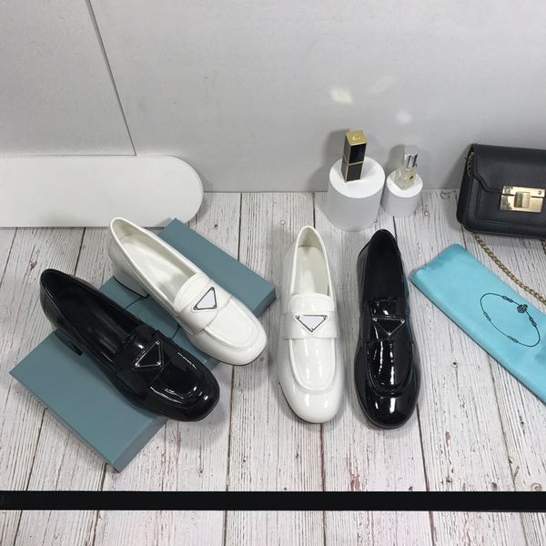 black white dress shoes 2 color triangle loafers women leather shoe spring and autumn 2022 designer oversize profile design flat / high heel
black white dress shoes 2 color triangle loafers women leather shoe spring and autumn 2022 designer oversize profile design flat / high heel