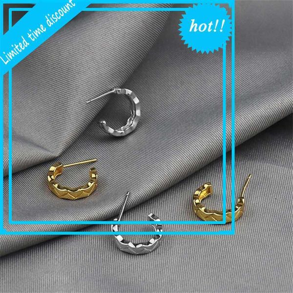 2021 new style and temperament geometric luxury popular girl earrings accessories, Golden
2021 new style and temperament geometric luxury popular girl earrings accessories, Golden