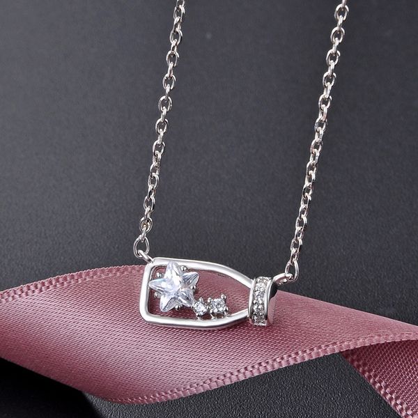 new design s925 silver bottle dazzling cubic zirconia charms pendant necklaces trendy star bottle women gril party fine jewelry q0531
new design s925 silver bottle dazzling cubic zirconia charms pendant necklaces trendy star bottle women gril party fine jewelry q0531