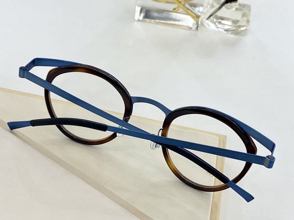 ultra light design titanium eyeglass frame,brand screw men's and women's glasses frame 9722, Silver
ultra light design titanium eyeglass frame,brand screw men's and women's glasses frame 9722, Silver