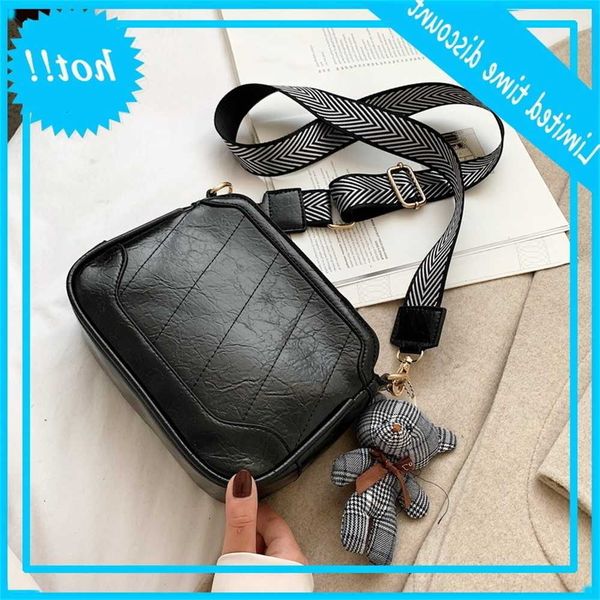 fashion wide strap women crossbody bags 2020 new luxury design vintage purse female handbags ladies messenger bag high quality
fashion wide strap women crossbody bags 2020 new luxury design vintage purse female handbags ladies messenger bag high quality