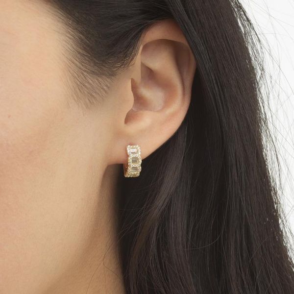 hoop & huggie cz mini small earring 5a cubic zirconia sparking bling fashion women jewelry, Golden;silver
hoop & huggie cz mini small earring 5a cubic zirconia sparking bling fashion women jewelry, Golden;silver