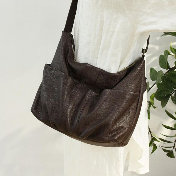 the new trend fashion casual first layer cowhide messenger bag lady bags the new high capacity shoulder bags messenger bag
the new trend fashion casual first layer cowhide messenger bag lady bags the new high capacity shoulder bags messenger bag