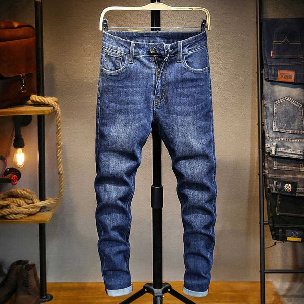 2020 jeans men's slim straight tube korean versatile blue casual spring and autumn elastic trend pants men
2020 jeans men's slim straight tube korean versatile blue casual spring and autumn elastic trend pants men