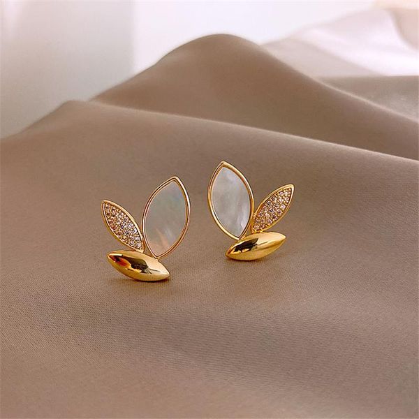 s925 korean temperament simple leaf metal character earrings, stylish women's earrings, small gifts, 2020 new jewelry, Golden;silver
s925 korean temperament simple leaf metal character earrings, stylish women's earrings, small gifts, 2020 new jewelry, Golden;silver
