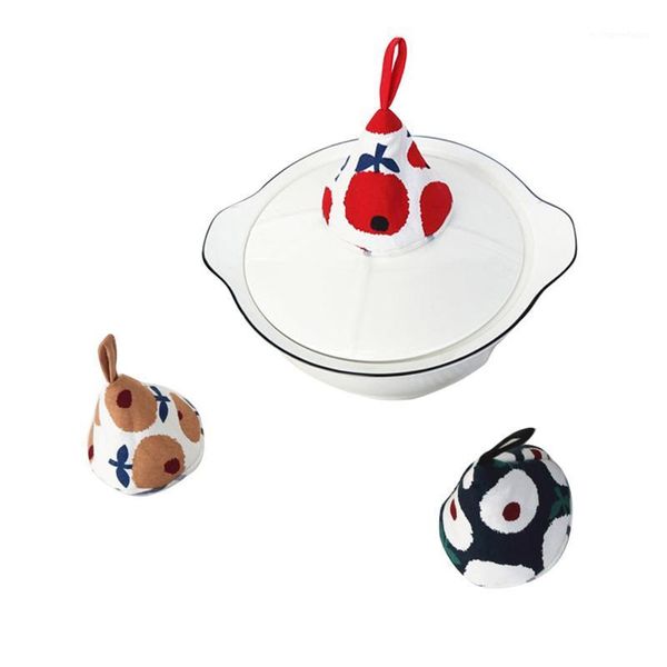 triangle pot hat anti-scalding insulation with hanging ring cute apple pattern print kitchen pot cover1
triangle pot hat anti-scalding insulation with hanging ring cute apple pattern print kitchen pot cover1
