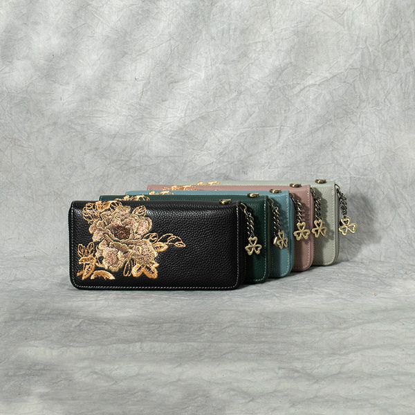 2020 new embroidered women's long real leather clutch chinese style large-capacity zipper ladies card holder money bag wallet, Red;black
2020 new embroidered women's long real leather clutch chinese style large-capacity zipper ladies card holder money bag wallet, Red;black