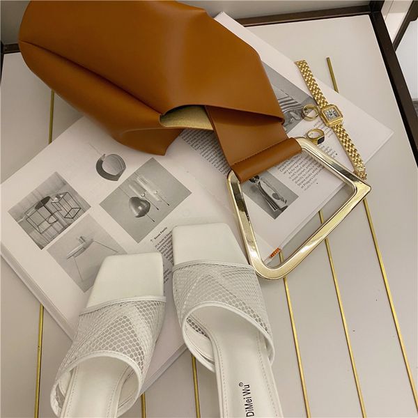 2021 new summer roman style flip-flop fish spine chunky heel compensation slippers all-match high beach jumps lazy ol feminine znb7, Black
2021 new summer roman style flip-flop fish spine chunky heel compensation slippers all-match high beach jumps lazy ol feminine znb7, Black