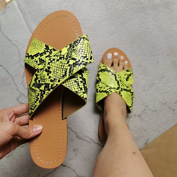 2021 new fashion snake print cross large flats women shoes casual outdoor ladies plus size summer slippers 52l6, Black
2021 new fashion snake print cross large flats women shoes casual outdoor ladies plus size summer slippers 52l6, Black