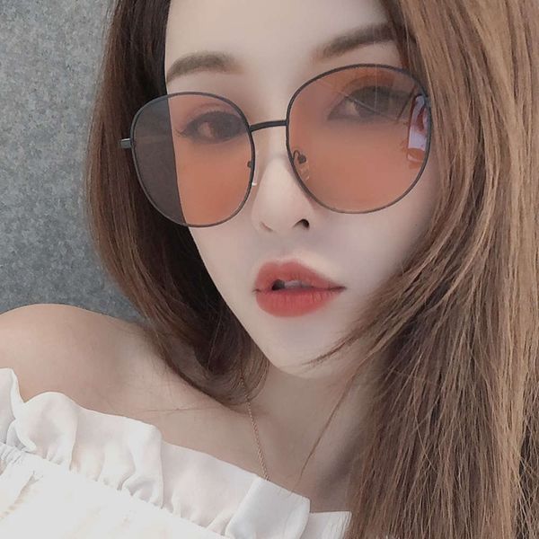 2019 sunglasses new female star glasses round elegant sunglasses women's round face korean personality net red, White;black
2019 sunglasses new female star glasses round elegant sunglasses women's round face korean personality net red, White;black