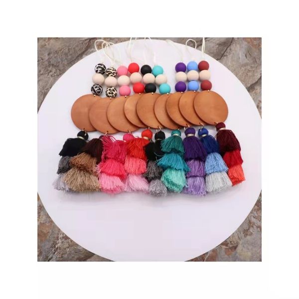 foreign trade beaded food-grade silicone keychain can print round wood chips, three-field tassel key ring, multi-color optional, Silver
foreign trade beaded food-grade silicone keychain can print round wood chips, three-field tassel key ring, multi-color optional, Silver