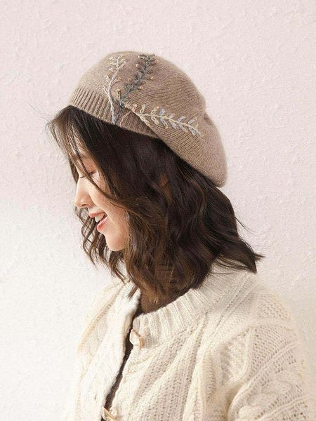 100% cashmere hand-embroidered beret knit hat fashion autumn and winter new warm cashmere hat, Blue;gray
100% cashmere hand-embroidered beret knit hat fashion autumn and winter new warm cashmere hat, Blue;gray