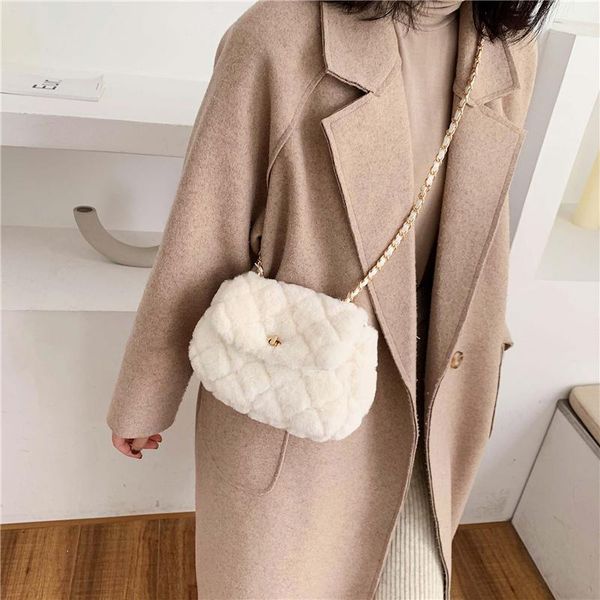 shoulder bags fashion plush chain women designer candy female crossbody luxury fur bag small flap lady purse
shoulder bags fashion plush chain women designer candy female crossbody luxury fur bag small flap lady purse