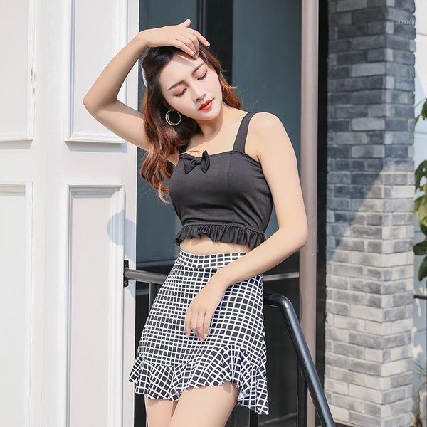 bikinis set 2021 swimwear women two-pieces skirt style conservative show thin spring beach swimming quick dry suit a2221ypd1
bikinis set 2021 swimwear women two-pieces skirt style conservative show thin spring beach swimming quick dry suit a2221ypd1