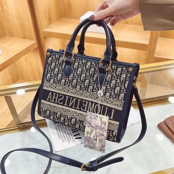 new embroidered shoulder bag 2022