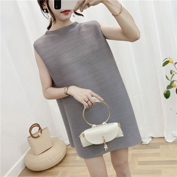 mlwfy 2020 новый miyake skirtshort юбка в складку skirtpleated платье, без sleevesloose и большой крышкой размеру fleshshowing тонкий павлин, Black;gray
mlwfy 2020 новый miyake skirtshort юбка в складку skirtpleated платье, без sleevesloose и большой крышкой размеру fleshshowing тонкий павлин, Black;gray