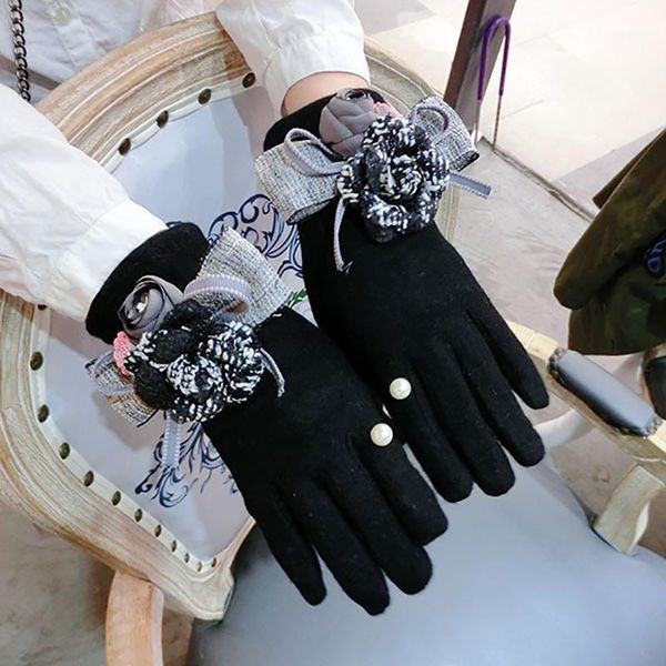 korean winter women gloves touchscreen cashmere fingers mittens female flower warm gloves flowers driving elegant guantes agl2351, Blue;gray
korean winter women gloves touchscreen cashmere fingers mittens female flower warm gloves flowers driving elegant guantes agl2351, Blue;gray