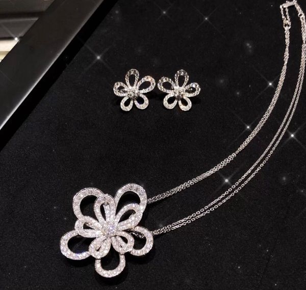 luxury flower bud flower classic brooch double-layer necklace two ways to wear with clothes, extraordinary temperament, Gray
luxury flower bud flower classic brooch double-layer necklace two ways to wear with clothes, extraordinary temperament, Gray