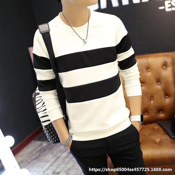 men's long sleeve autumn and winter round collar student's junior bottom coat korean fashion t-shirt, White;black
men's long sleeve autumn and winter round collar student's junior bottom coat korean fashion t-shirt, White;black