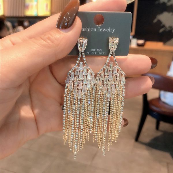 s925 silver needle full diamond super flash long tassel earrings women's korean version heavy industry crystal dinner party earrings
s925 silver needle full diamond super flash long tassel earrings women's korean version heavy industry crystal dinner party earrings