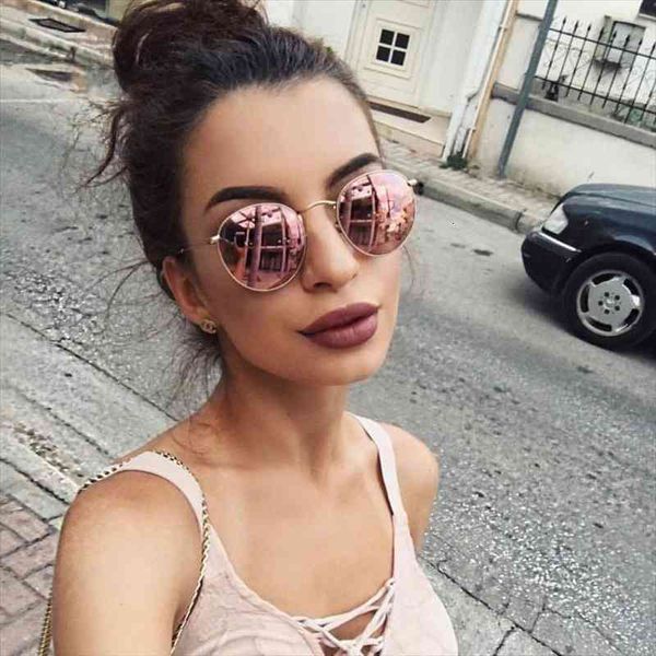 18 colour vintage oval small metal frame sunglasses women brand designer sun glasses female eyewear oculos de sol uv400, White;black
18 colour vintage oval small metal frame sunglasses women brand designer sun glasses female eyewear oculos de sol uv400, White;black