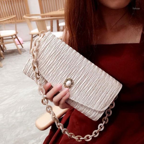 fashion women clutches acryli chain envelope clutch purse pu leather messenger bag for women crossbody bag lady handbag1
fashion women clutches acryli chain envelope clutch purse pu leather messenger bag for women crossbody bag lady handbag1