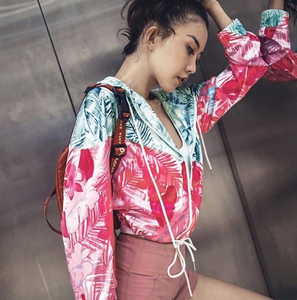 ins fashion quick-drying yoga short coat flower printed outdoor sports/yoga/gym fitness red coat female yoga women1, White;red
ins fashion quick-drying yoga short coat flower printed outdoor sports/yoga/gym fitness red coat female yoga women1, White;red