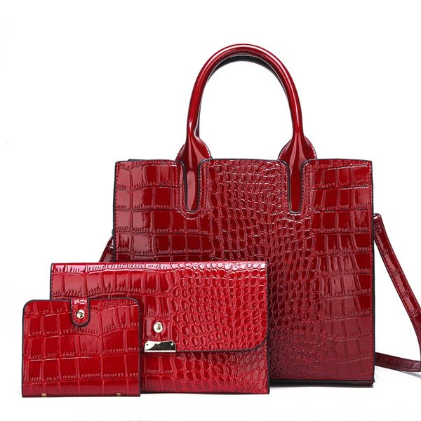 new fashion lacquered leather alligator women's women's hand single shoulder crossbite mother handbag handbagbag with three pieces
new fashion lacquered leather alligator women's women's hand single shoulder crossbite mother handbag handbagbag with three pieces