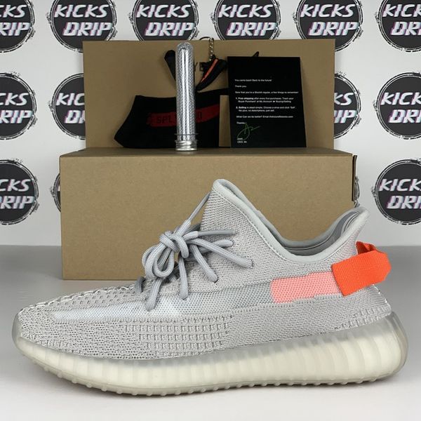 new eliada cinder tail light desert sport shoe static cloud white reflective sneakers kanye west men women running shoes with gifts box
new eliada cinder tail light desert sport shoe static cloud white reflective sneakers kanye west men women running shoes with gifts box