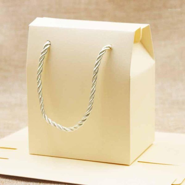 feiluan ivory paper favor bag cupcake boxes pink cupcake packing cake boxes lilac gift box with handle kraft nuts box 50pcs1
feiluan ivory paper favor bag cupcake boxes pink cupcake packing cake boxes lilac gift box with handle kraft nuts box 50pcs1