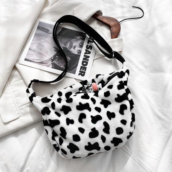 cross body women's fashion casual black and white markings plush material large capacity handbags soft warm crossbody shoulder bags
cross body women's fashion casual black and white markings plush material large capacity handbags soft warm crossbody shoulder bags