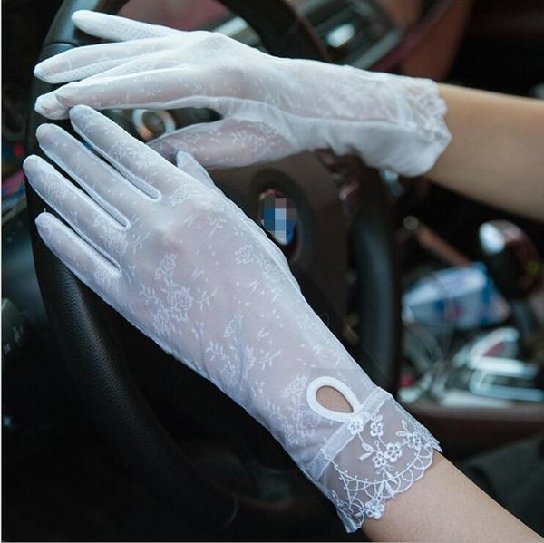 five fingers gloves 2021 spring summer female uv sunscreen short sun touch screen fashion women thin silk lace pearl driving glove, Blue;gray
five fingers gloves 2021 spring summer female uv sunscreen short sun touch screen fashion women thin silk lace pearl driving glove, Blue;gray