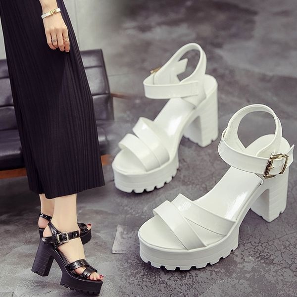 new thick with a word buckle fish mouth solid color sandals female waterproof platform high heel women shoes y200405, Black 
new thick with a word buckle fish mouth solid color sandals female waterproof platform high heel women shoes y200405, Black