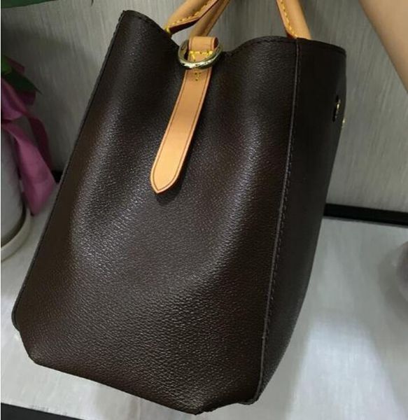 fashion classic lady bag diagonal shoulder high-grade thread chain bag metal leather embroidery handbag leather uvuav, Red;black
fashion classic lady bag diagonal shoulder high-grade thread chain bag metal leather embroidery handbag leather uvuav, Red;black