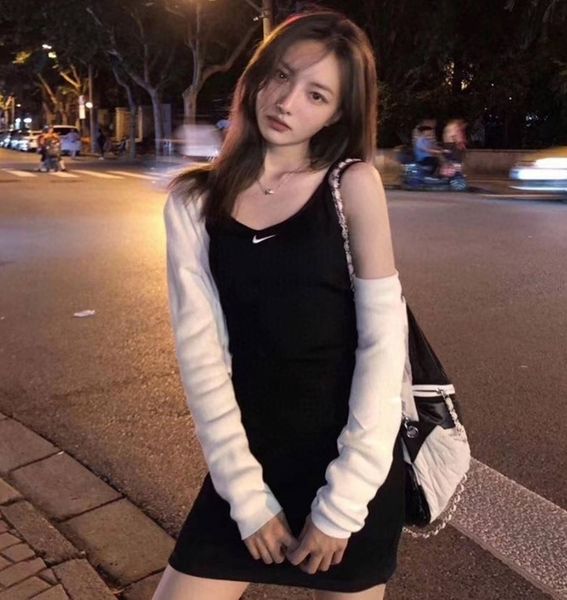 nk маленького слинг черно-белого низ платье средней длина пригонка strappy клей юбка крючок крючок с юбкой внутри soiwg, Black;gray
nk маленького слинг черно-белого низ платье средней длина пригонка strappy клей юбка крючок крючок с юбкой внутри soiwg, Black;gray