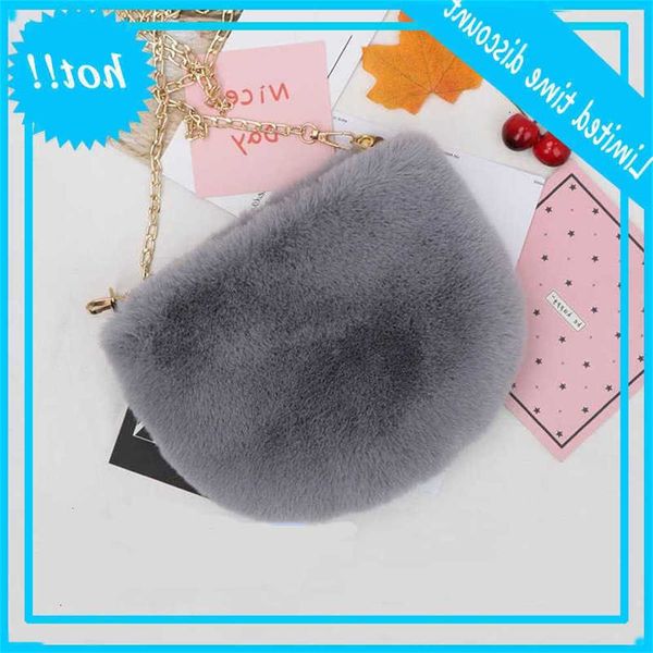 2020 women fashion half round shape women's chains messenger bag plug love shoulder crossbody task
2020 women fashion half round shape women's chains messenger bag plug love shoulder crossbody task