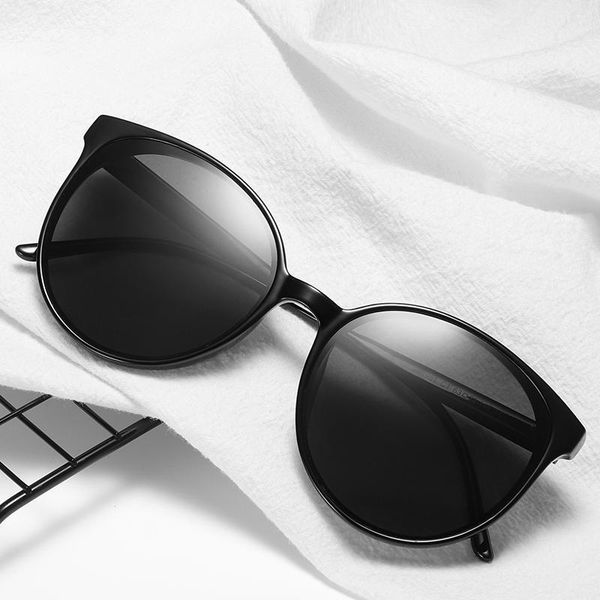 2020 women sunglasses polarized retro vintage classic sun glasses round men fashion outdoor travel uv400 protection eyewear1, White;black
2020 women sunglasses polarized retro vintage classic sun glasses round men fashion outdoor travel uv400 protection eyewear1, White;black