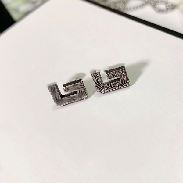 2021 new designer earrings classic letter logo 925 silver needle women's fashion earrings luxury jewelry wholesale, Golden;silver
2021 new designer earrings classic letter logo 925 silver needle women's fashion earrings luxury jewelry wholesale, Golden;silver